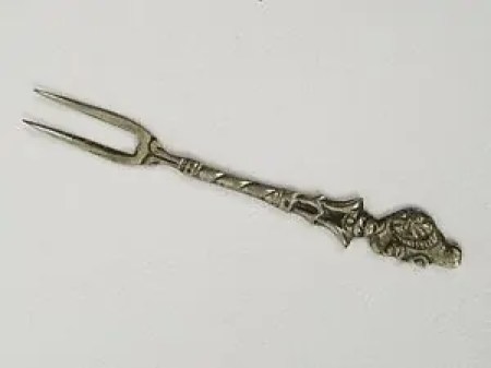 El piron : la prima forchetta italiana è stata usata a Venezia